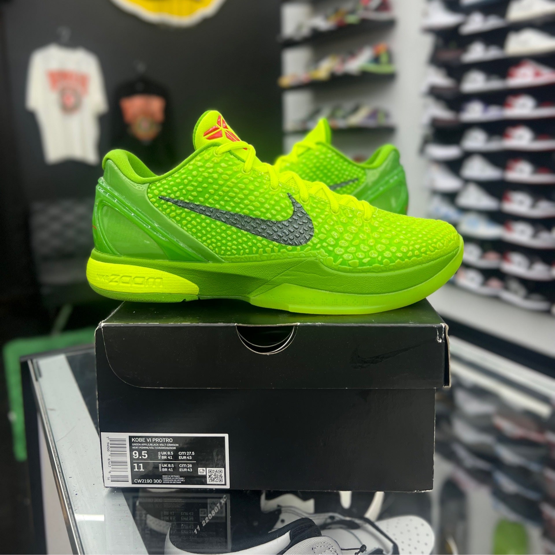 where to buy grinch kobe